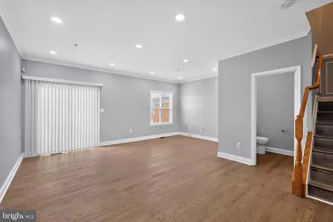 Living - 824 Ryan St, Baltimore, MD 21230 photo 1 of 3