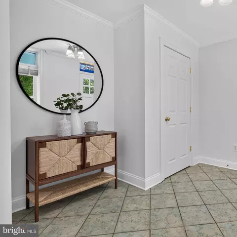 Entry Way - 2932 Dillon St, Baltimore, MD 21224 photo 1 of 5