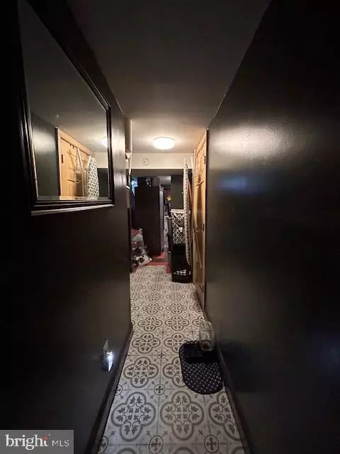 Entry Way - 3924 Edgewood Rd, Baltimore, MD 21215 photo 7 of 8