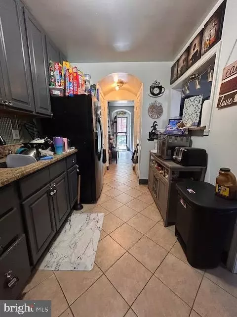 Entry Way - 3924 Edgewood Rd, Baltimore, MD 21215 photo 2 of 8