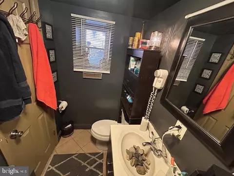 Bath - 3924 Edgewood Rd, Baltimore, MD 21215 photo 3 of 4