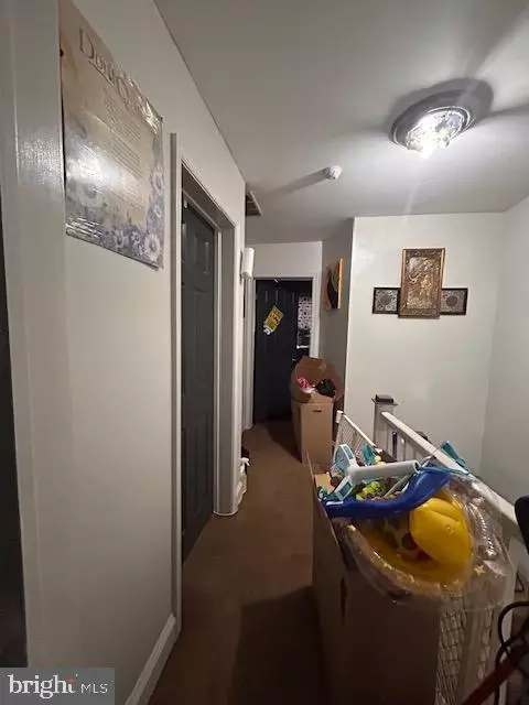Entry Way - 3924 Edgewood Rd, Baltimore, MD 21215 photo 5 of 8
