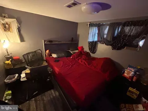 Bedroom - 3924 Edgewood Rd, Baltimore, MD 21215 photo 5 of 6