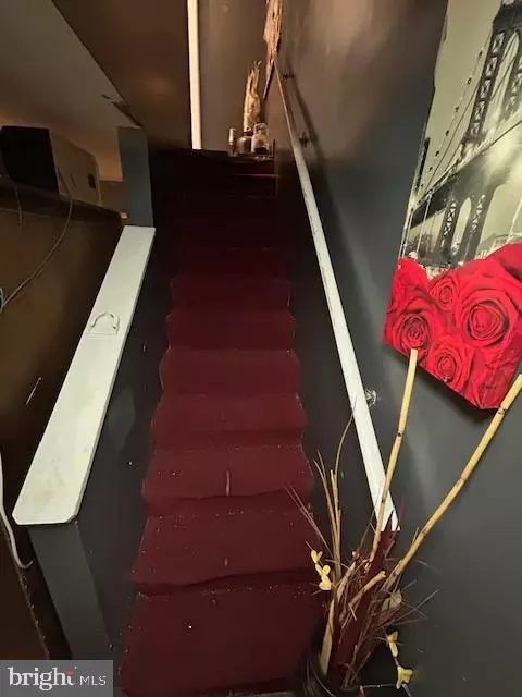 Entry Way - 3924 Edgewood Rd, Baltimore, MD 21215 photo 6 of 8