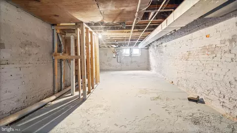 Entry Way - 537 N Milton Ave, Baltimore, MD 21205 photo 19 of 19