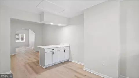 Entry Way - 537 N Milton Ave, Baltimore, MD 21205 photo 15 of 19