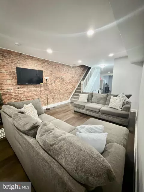 1619 E 29th St, Baltimore, MD 21218 photo 5