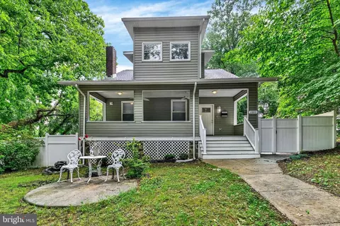 2807 Lawina Rd, Baltimore, MD 21216