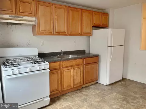 2452 Etting St, Baltimore, MD 21217 photo 2