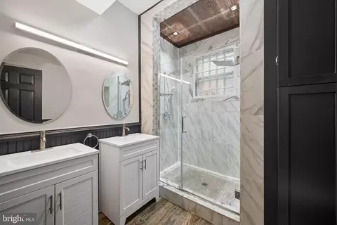 Bath - 2329 Eutaw Pl, Baltimore, MD 21217 photo 1 of 4