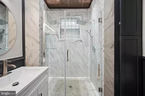 Bath - 2329 Eutaw Pl, Baltimore, MD 21217 photo 2 of 4