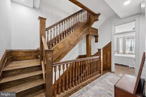 Entry Way - 2329 Eutaw Pl, Baltimore, MD 21217 photo 8 of 9