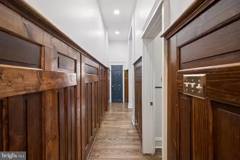 Entry Way - 2329 Eutaw Pl, Baltimore, MD 21217 photo 5 of 9