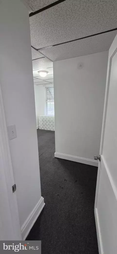 Entry Way - 3051 Seamon Ave, Baltimore, MD 21225 photo 5 of 9