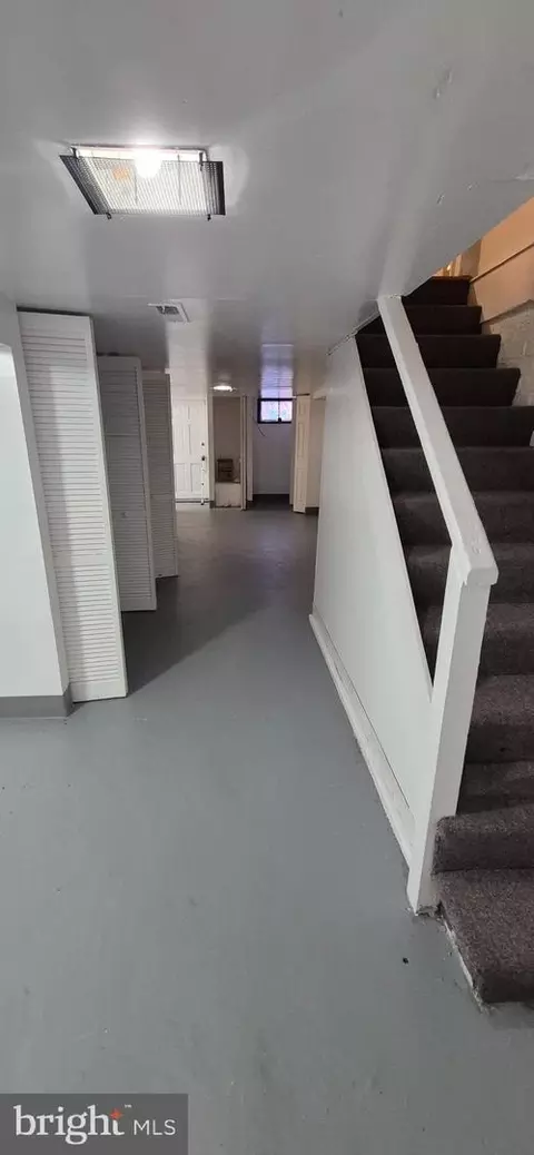 Entry Way - 3051 Seamon Ave, Baltimore, MD 21225 photo 9 of 9