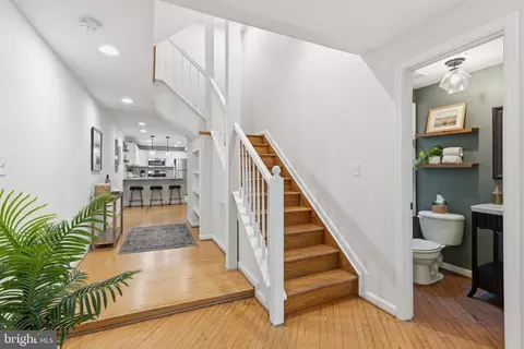 Entry Way - 1129 William St, Baltimore, MD 21230 photo 2 of 6