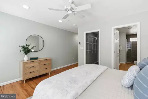Bedroom - 1129 William St, Baltimore, MD 21230 photo 2 of 2