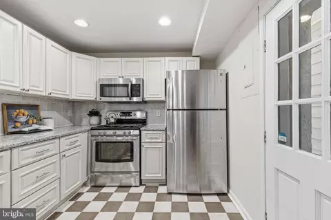 Kitchen - 1129 William St, Baltimore, MD 21230 photo 2 of 2
