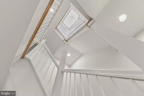 Entry Way - 1129 William St, Baltimore, MD 21230 photo 4 of 6