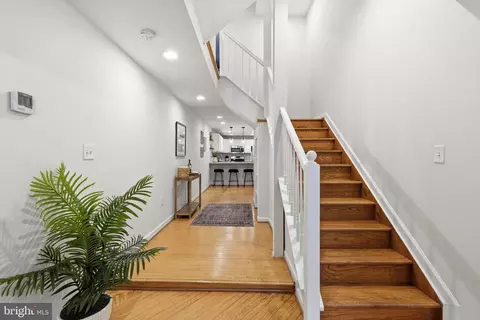 Entry Way - 1129 William St, Baltimore, MD 21230 photo 3 of 6