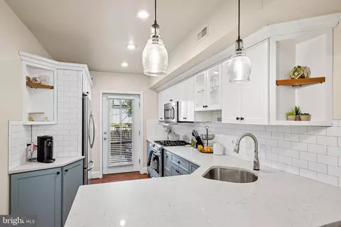 Kitchen - 908 S Decker Ave, Baltimore, MD 21224 photo 2 of 7