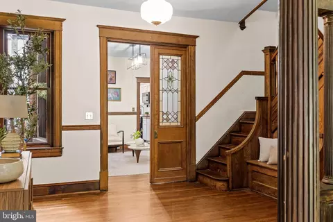 Entry Way - 2736 N Calvert St, Baltimore, MD 21218 photo 4 of 21