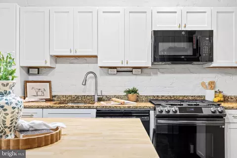 Kitchen - 2736 N Calvert St, Baltimore, MD 21218 photo 3 of 5