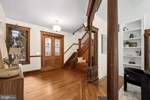Entry Way - 2736 N Calvert St, Baltimore, MD 21218 photo 6 of 21