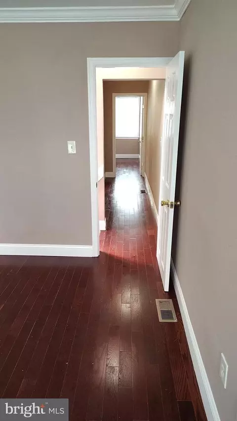 Entry Way - 1405 Ramsay St, Baltimore, MD 21223 photo 4 of 15