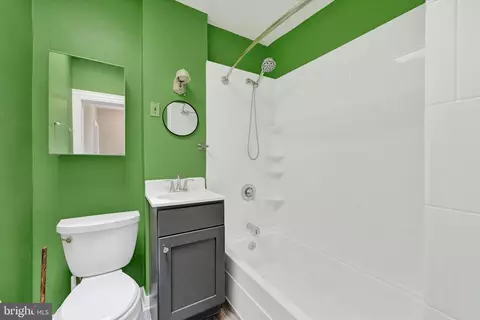 Bath - 3600 Hooper Ave, Baltimore, MD 21211 photo 1 of 1