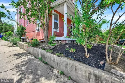 Exterior - 3600 Hooper Ave, Baltimore, MD 21211 photo 3 of 6