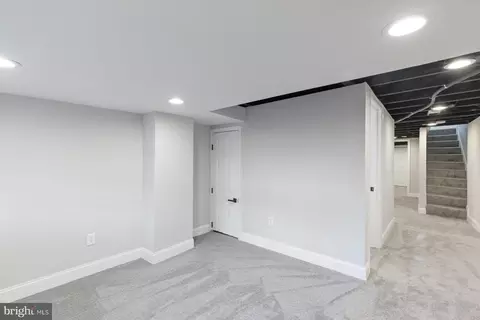 Entry Way - 653 Bartlett Ave, Baltimore, MD 21218 photo 8 of 10