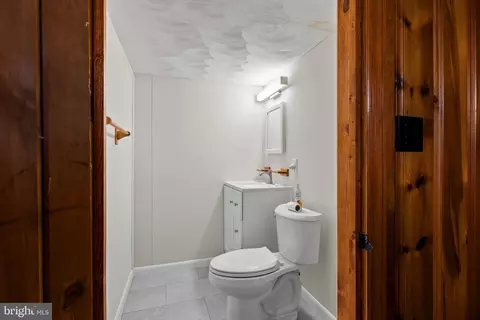 Bath - 4400 Buchanan Ave, Baltimore, MD 21211 photo 2 of 2
