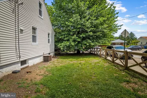 Exterior - 4400 Buchanan Ave, Baltimore, MD 21211 photo 7 of 9