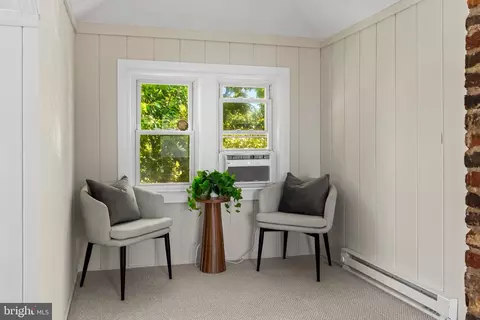 Entry Way - 4400 Buchanan Ave, Baltimore, MD 21211 photo 2 of 2