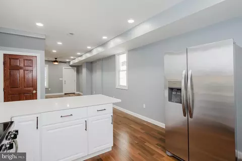 Entry Way - 3607 4th St, Baltimore, MD 21225 photo 11 of 18