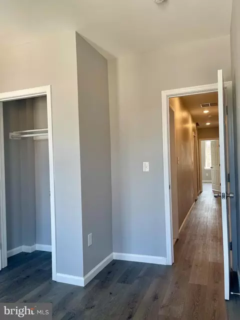 Entry Way - 1830 Walbrook Ave, Baltimore, MD 21217 photo 9 of 9