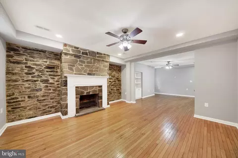 Living - 3506 Clipper Rd, Baltimore, MD 21211 photo 4 of 7
