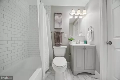 Bath - 3506 Clipper Rd, Baltimore, MD 21211 photo 1 of 2