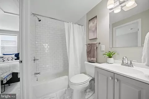 Bath - 3506 Clipper Rd, Baltimore, MD 21211 photo 2 of 2