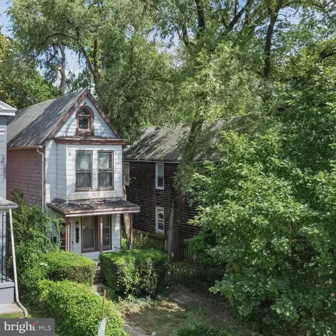 3407 Barclay St, Baltimore, MD 21218