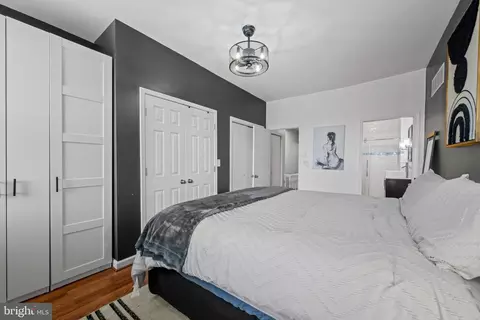 Bedroom - 2512 E Fairmount Ave, Baltimore, MD 21224 photo 4 of 6