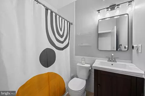 Bath - 2512 E Fairmount Ave, Baltimore, MD 21224 photo 4 of 4