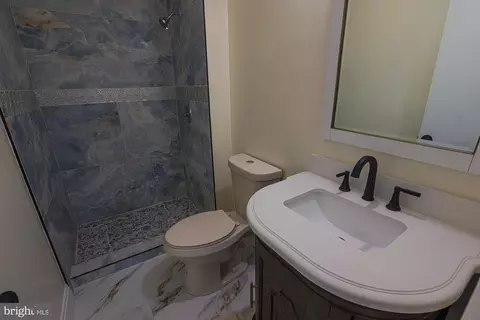 Bath - 1906 Greenhaven Dr, Baltimore, MD 21209 photo 1 of 8