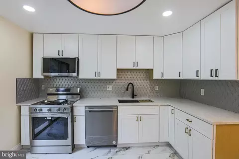 Kitchen - 1906 Greenhaven Dr, Baltimore, MD 21209 photo 2 of 2
