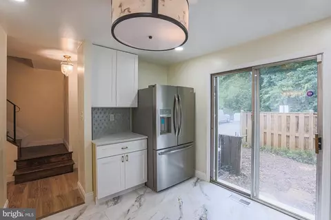 Entry Way - 1906 Greenhaven Dr, Baltimore, MD 21209 photo 1 of 5