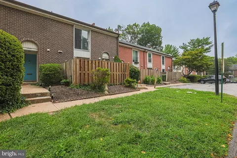Exterior - 1906 Greenhaven Dr, Baltimore, MD 21209 photo 7 of 9