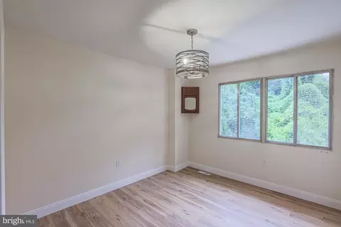 Bedroom - 1906 Greenhaven Dr, Baltimore, MD 21209 photo 1 of 2