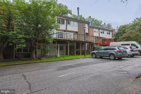 Exterior - 1906 Greenhaven Dr, Baltimore, MD 21209 photo 5 of 9