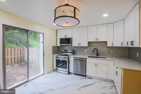 Kitchen - 1906 Greenhaven Dr, Baltimore, MD 21209 photo 1 of 2